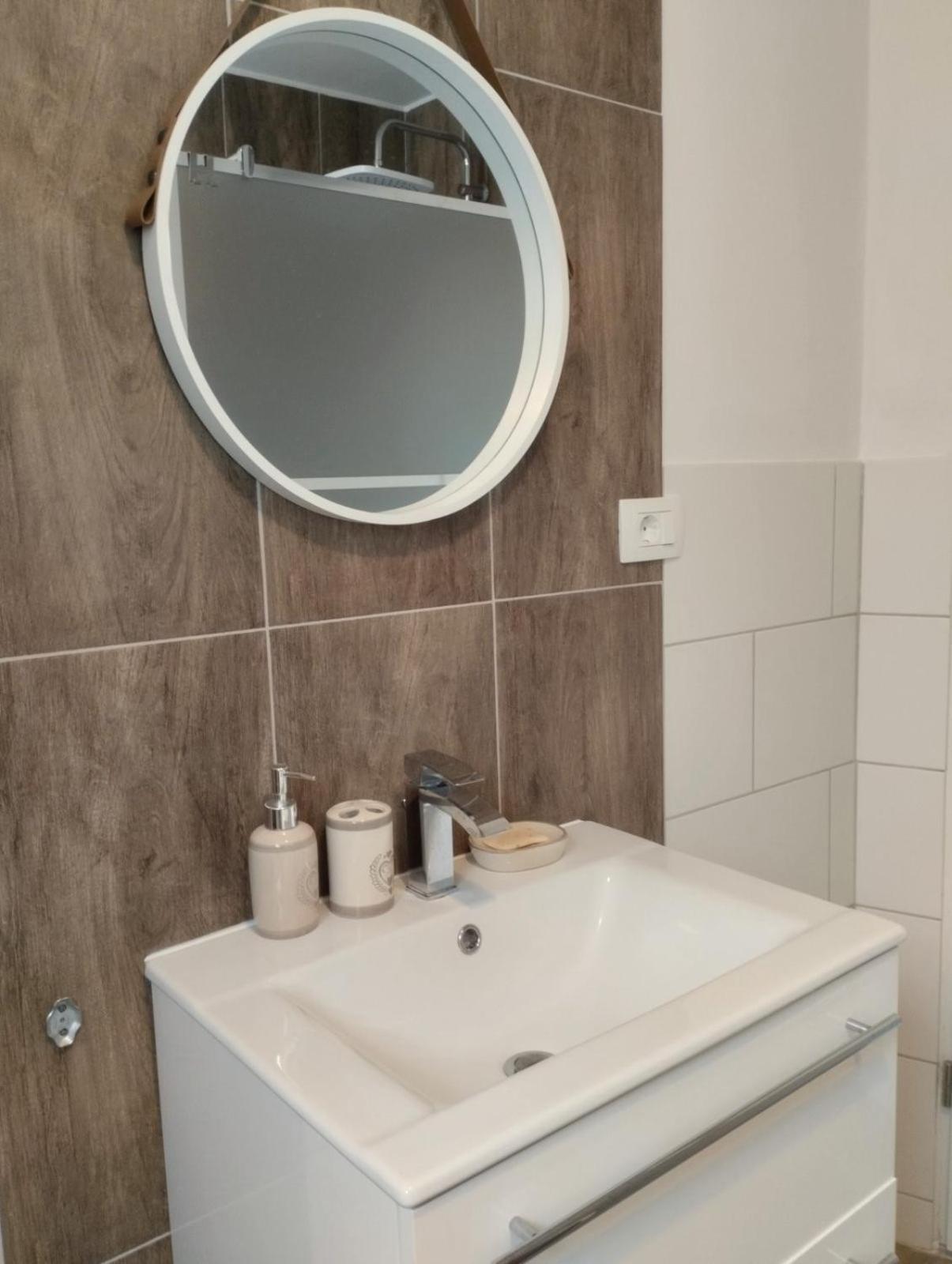 Apartma Salvia-Guest House لوسيا المظهر الخارجي الصورة